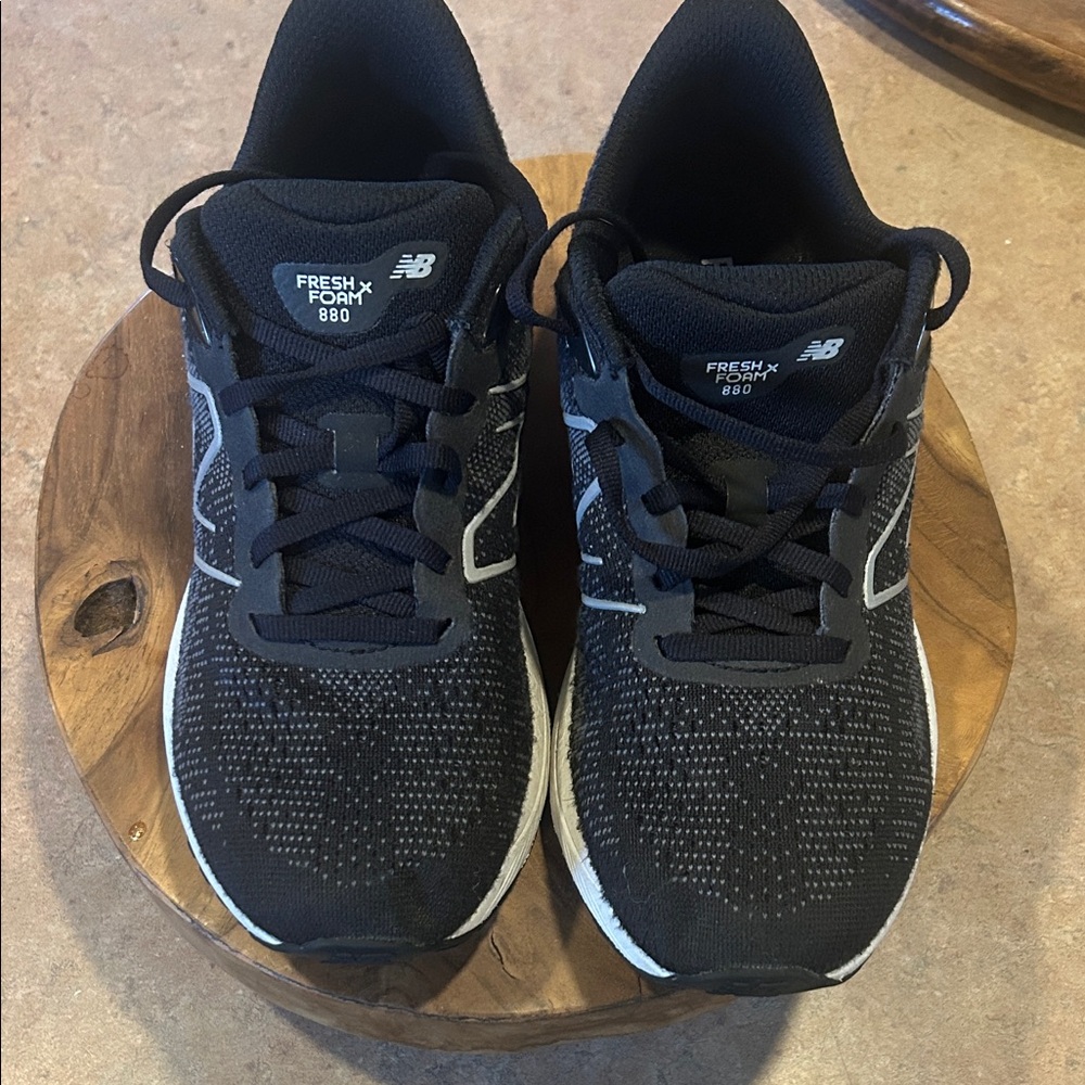 New Balance Men's Black and White Athletic Shoes